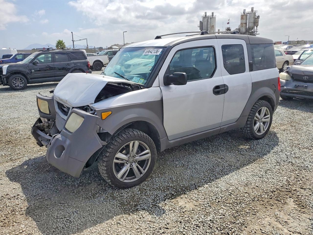 Vue de 2003 HONDA ELEMENT EX, angle 1