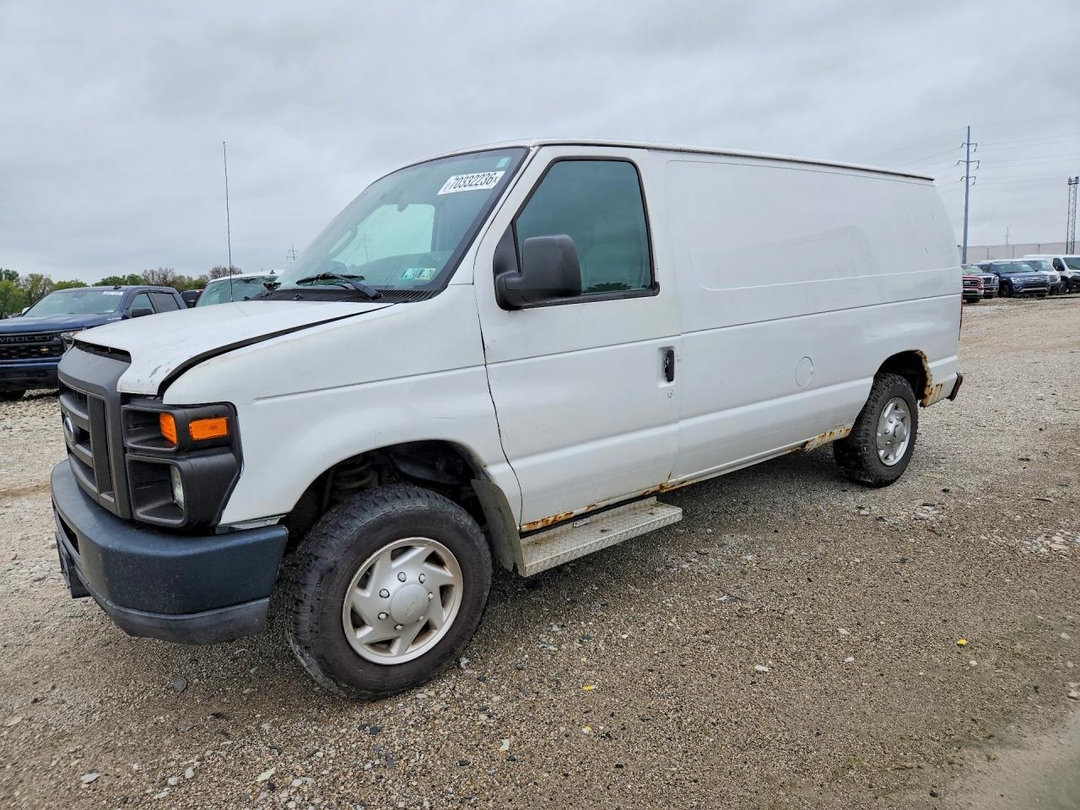 منظر 2011 FORD ECONOLINE E150 VAN، زاوية 1