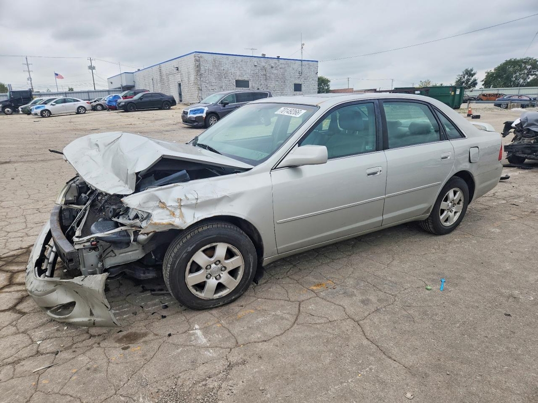 Вид 2002 TOYOTA AVALON XL, угол 1