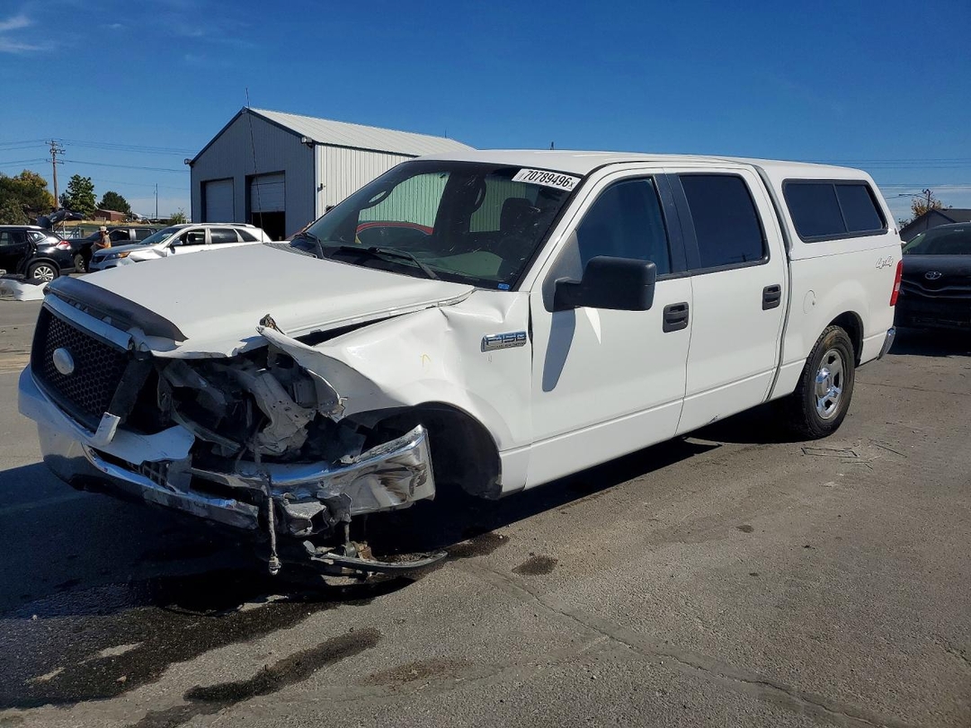 Vue de 2006 FORD F150 SUPERCREW, angle 1