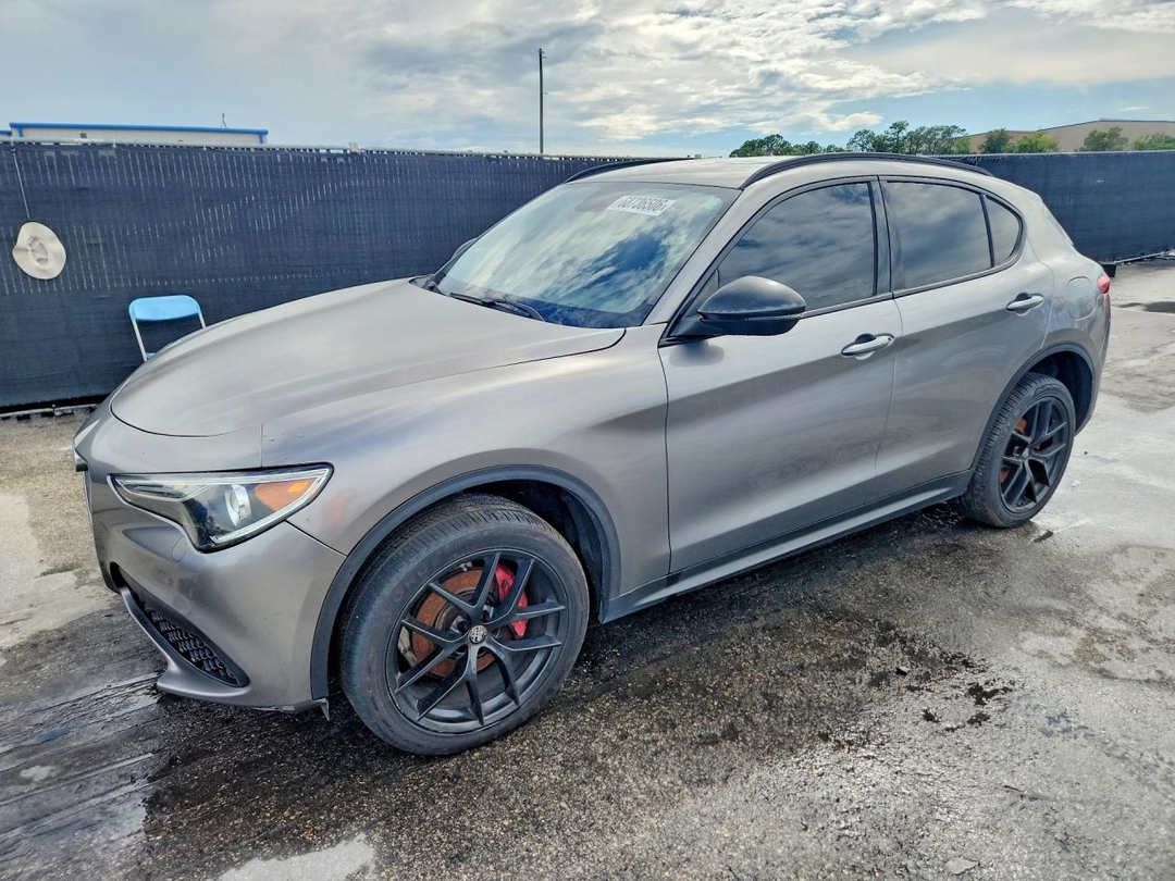 منظر 2019 ALFA ROMEO STELVIO، زاوية 1