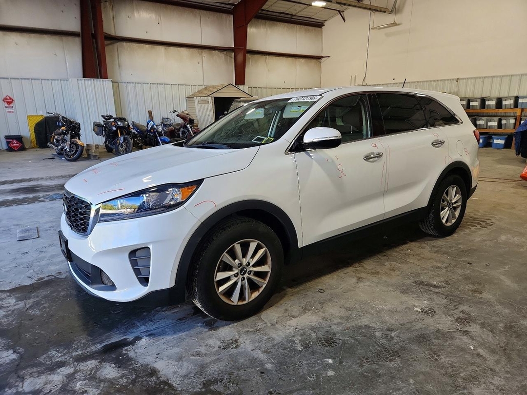 Vista de 2020 KIA SORENTO LX, ángulo 1