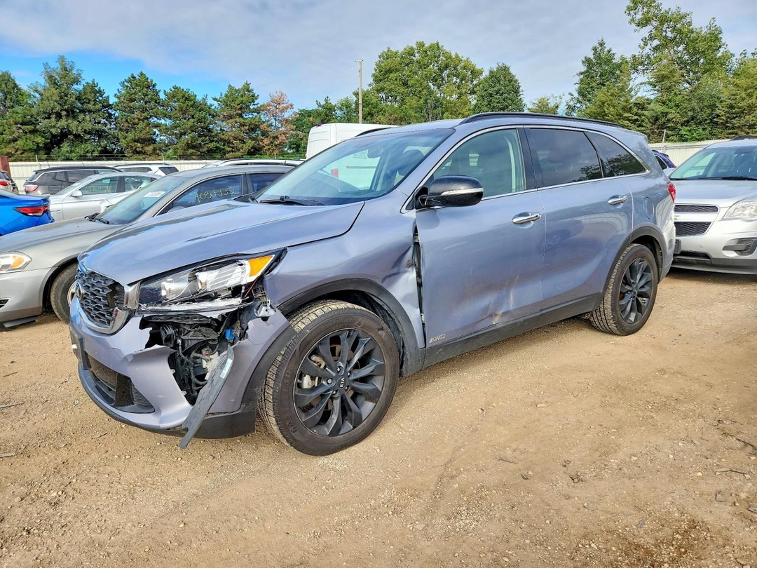 Vista de 2020 KIA SORENTO S, ángulo 1