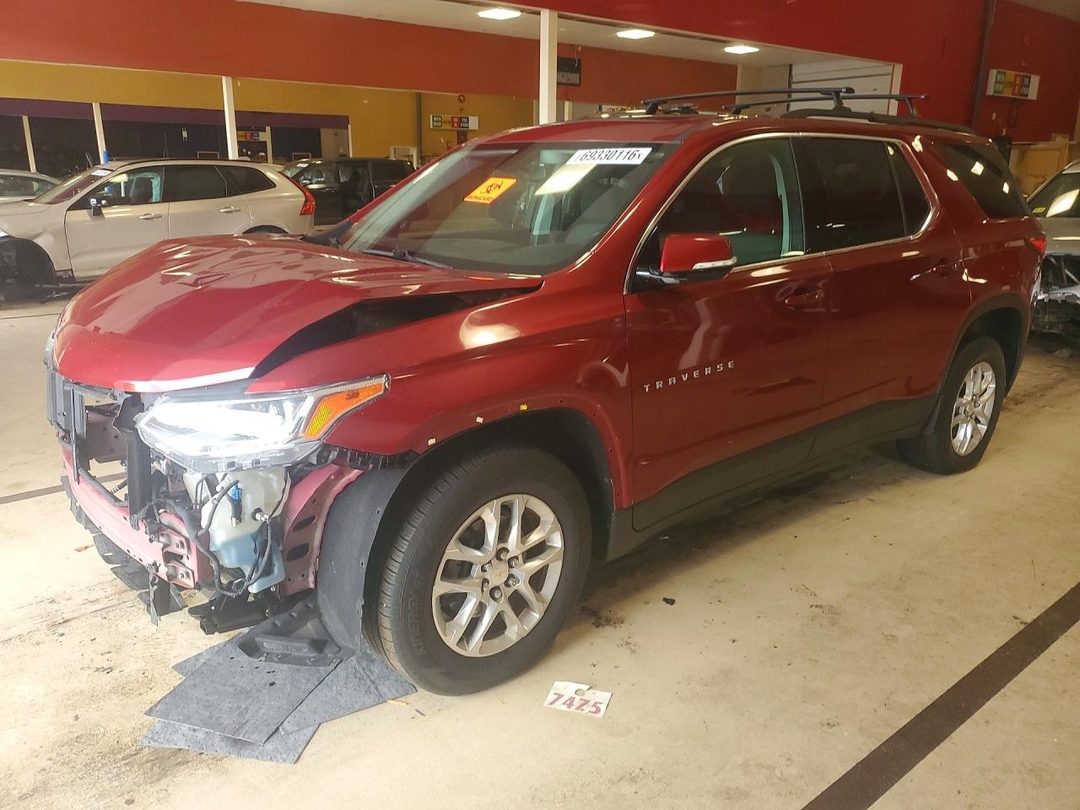 Вид 2020 CHEVROLET TRAVERSE LT, угол 1