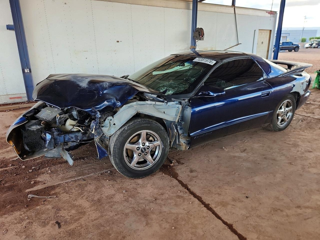 Vista de 2002 PONTIAC FIREBIRD, ángulo 1