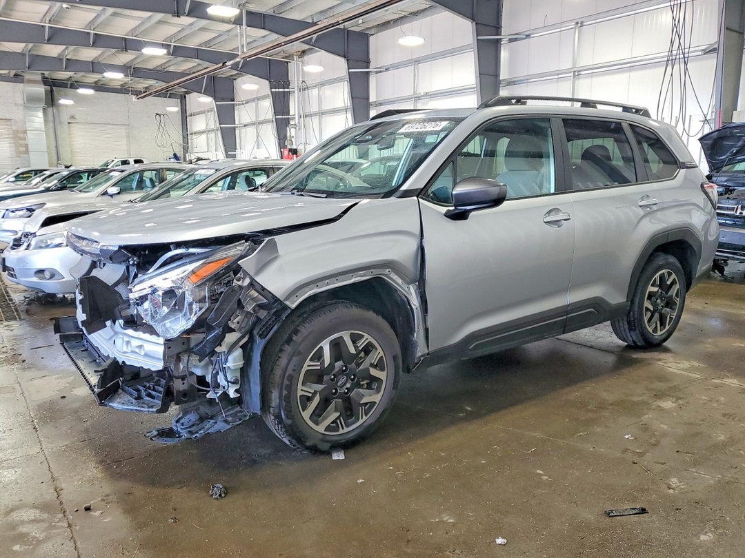 Вид 2025 SUBARU FORESTER PREMIUM, угол 1
