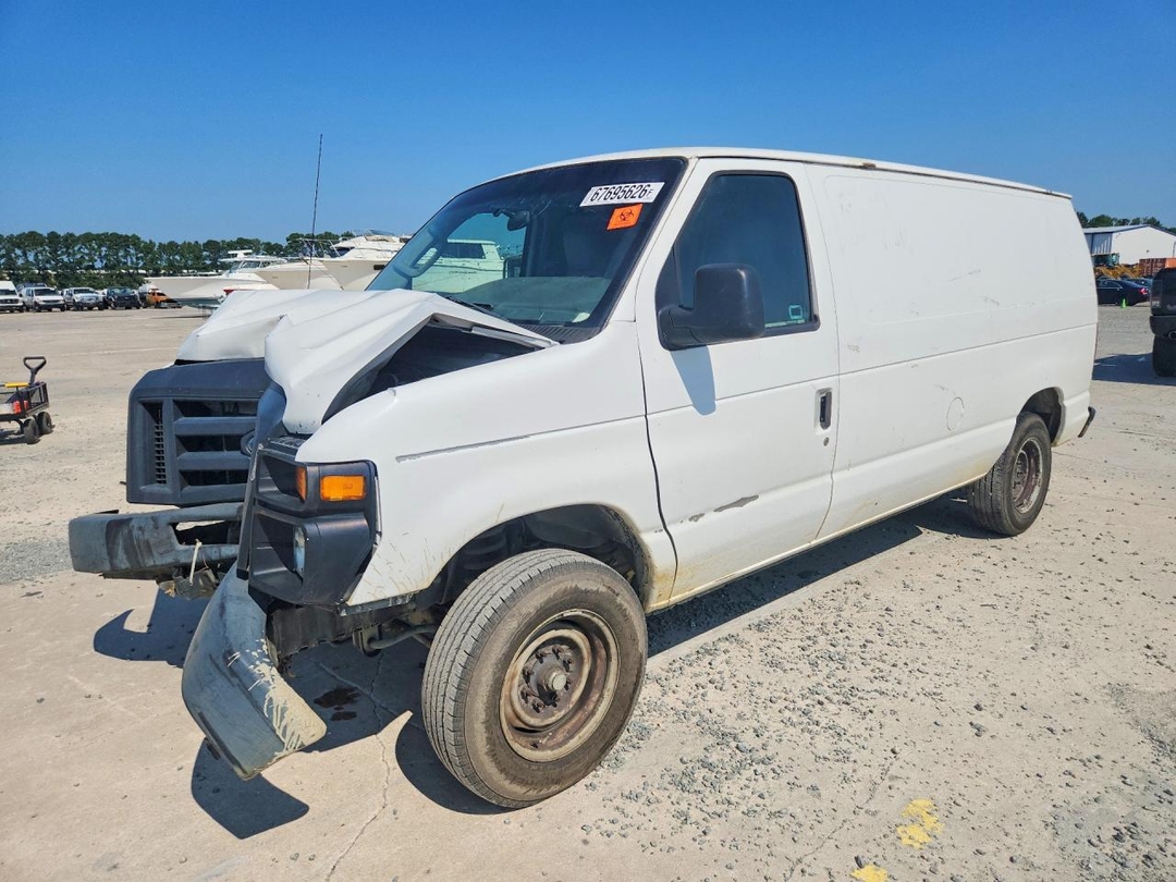 Вид 2013 FORD ECONOLINE E150 VAN, угол 1