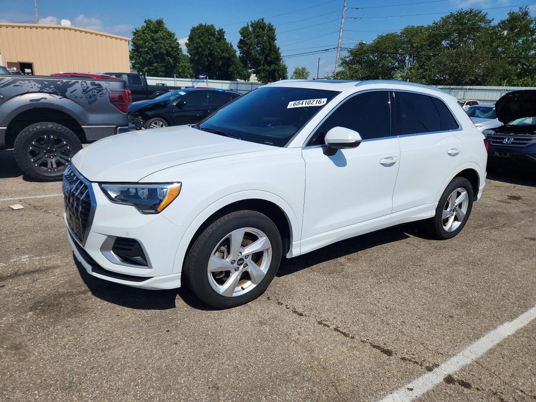 منظر 2022 AUDI Q3 PREMIUM 40، زاوية 1