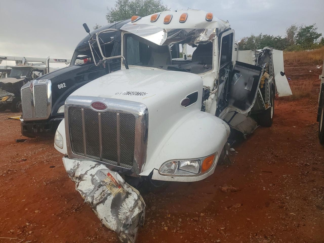 Vue de 2018 PETERBILT 337 UTILITY / SERVICE TRUCK, angle 1