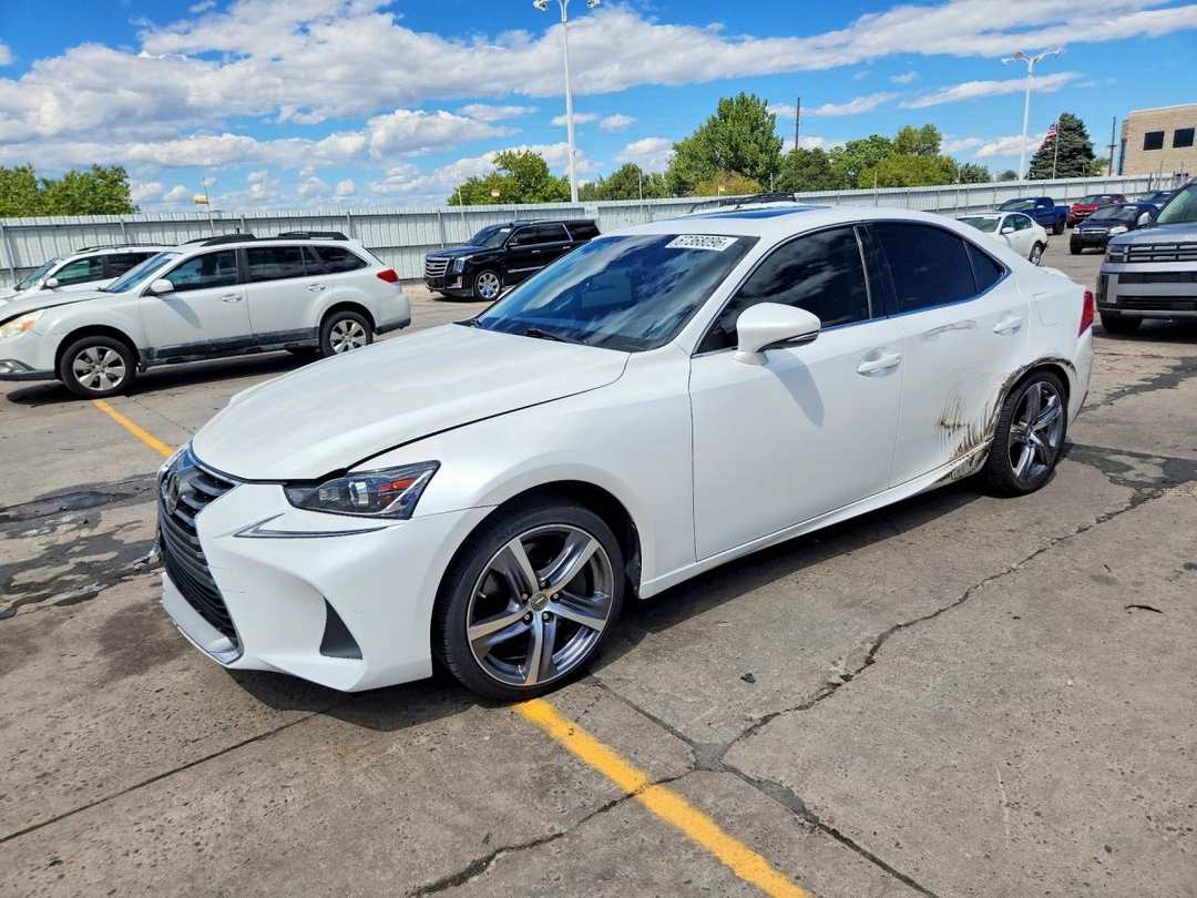 Vedere 2017 LEXUS IS 200T, unghi 1