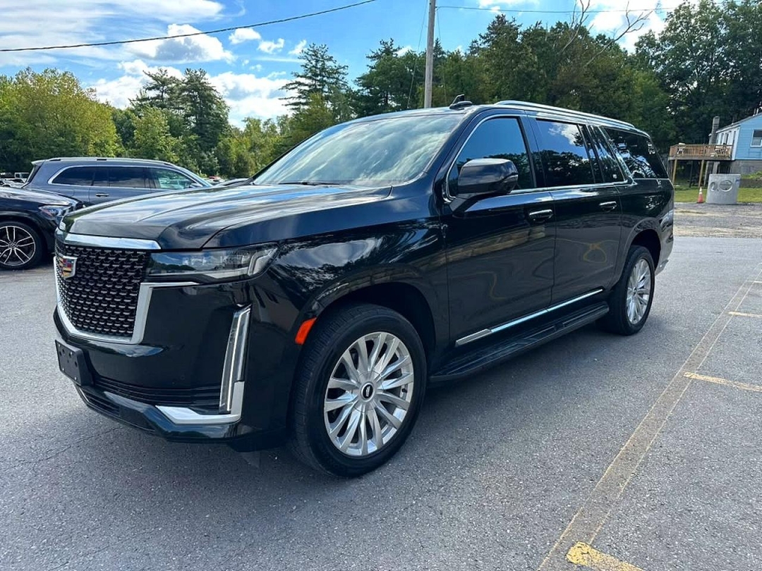 Vista de 2024 CADILLAC ESCALADE ESV LUXURY, ángulo 1