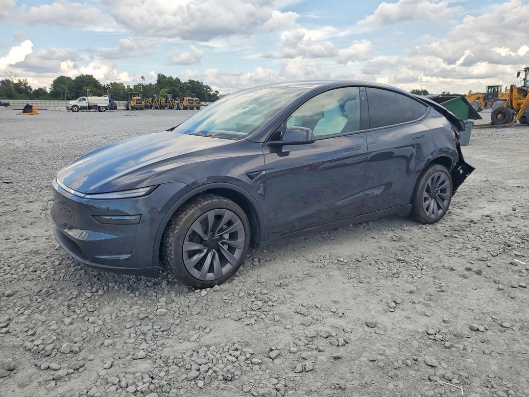 منظر 2026 TESLA MODEL Y، زاوية 1