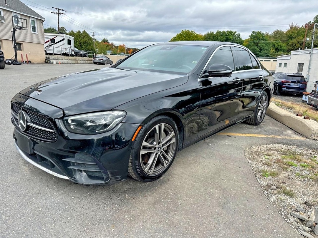منظر 2021 MERCEDES-BENZ E 350، زاوية 1