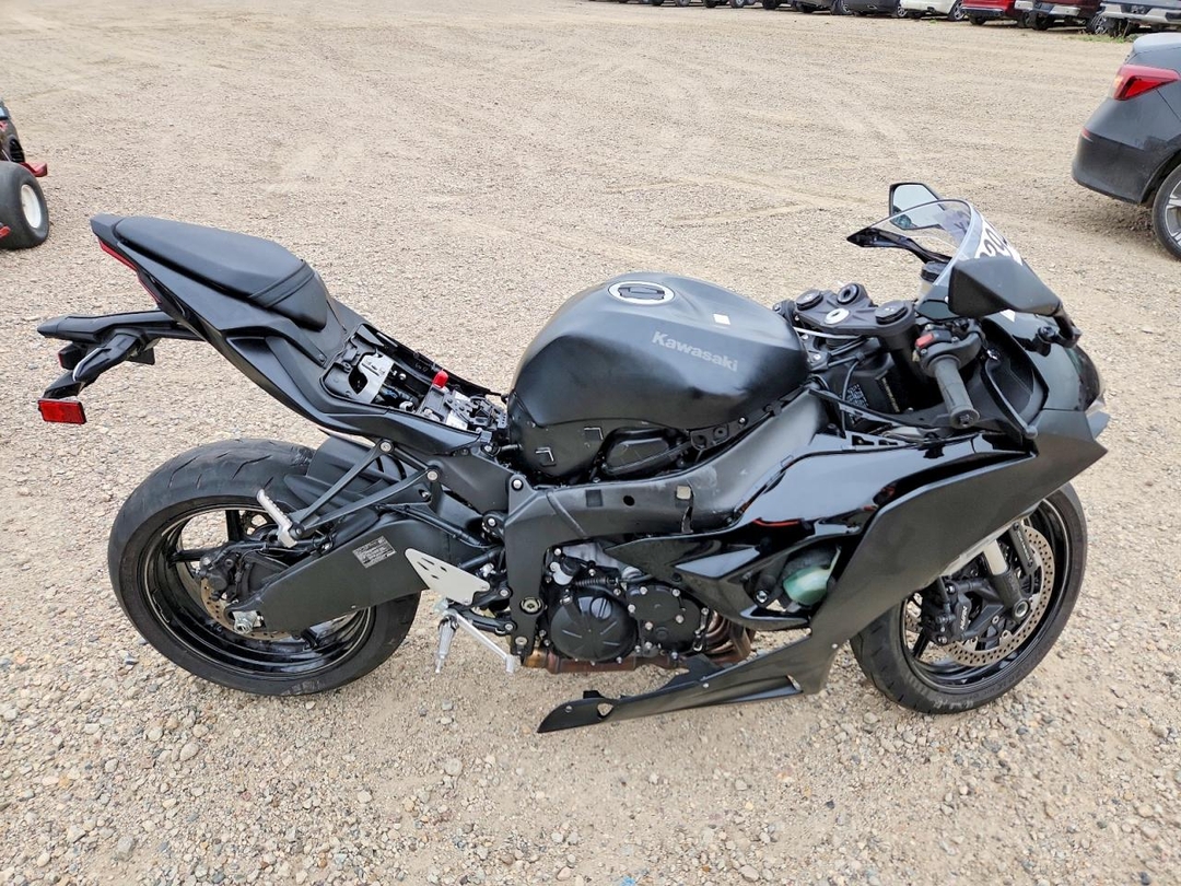 منظر 2024 KAWASAKI ZX636 K، زاوية 1