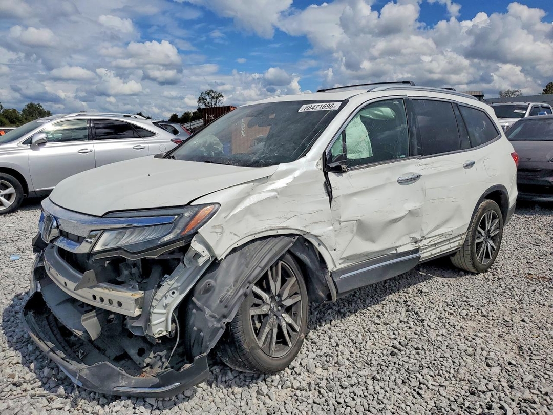 Вид 2021 HONDA PILOT TOURING, угол 1