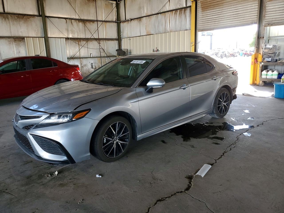 Вид 2023 TOYOTA CAMRY SE, угол 1