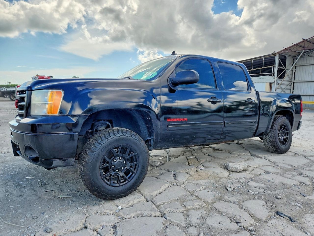 Vue de 2011 GMC SIERRA C1500 SL, angle 1
