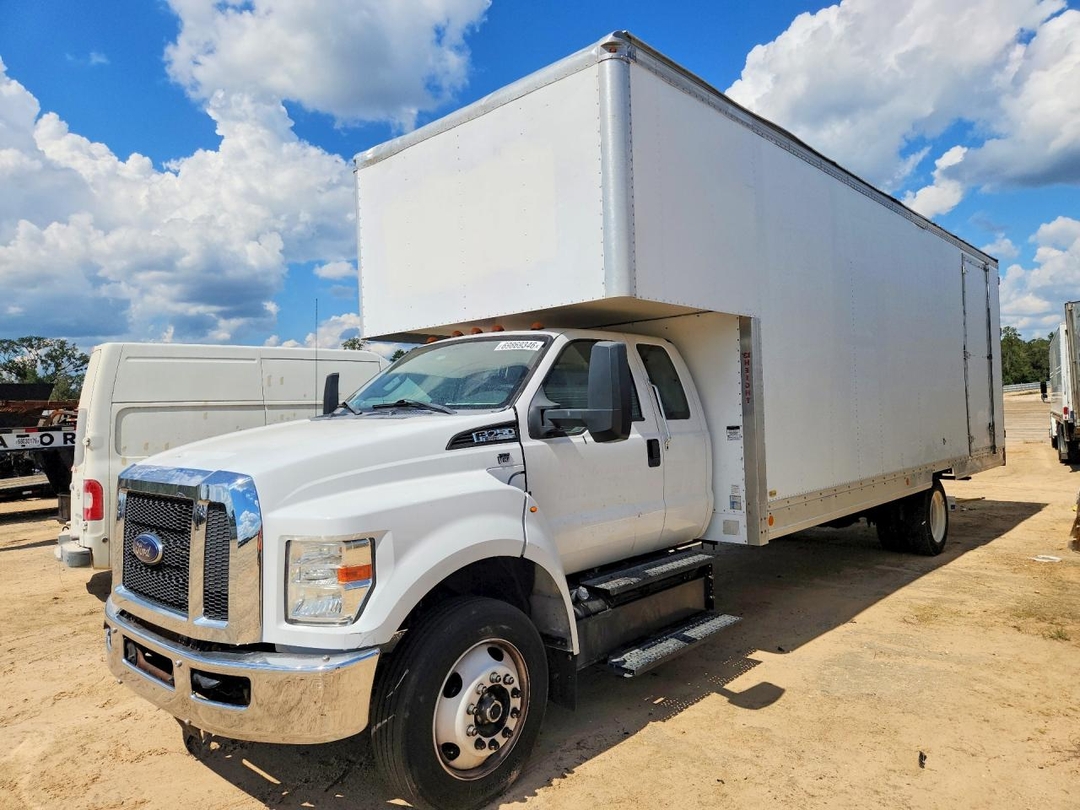 Вид 2017 FORD F-750 SUPER DUTY BOX TRUCK, угол 1