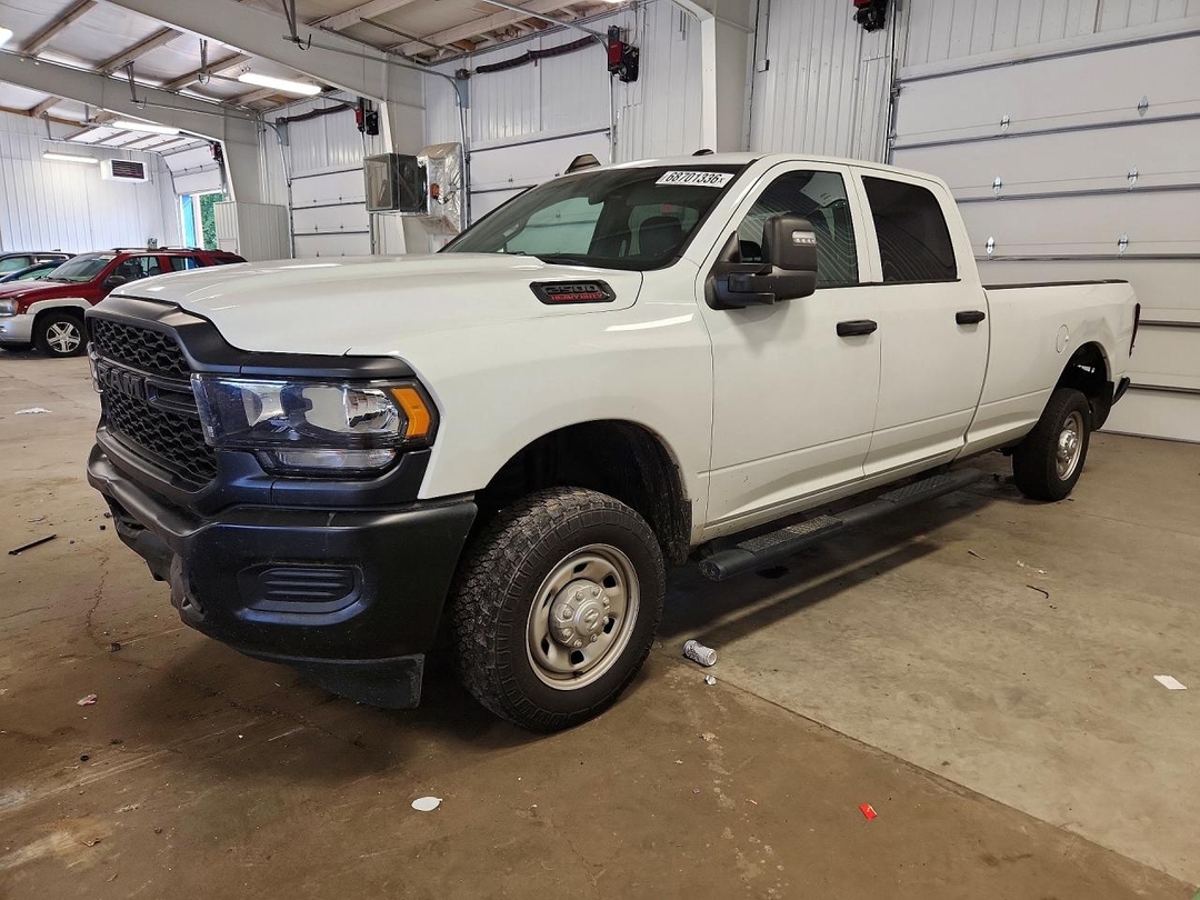 منظر 2023 RAM 2500 TRADESMAN، زاوية 1