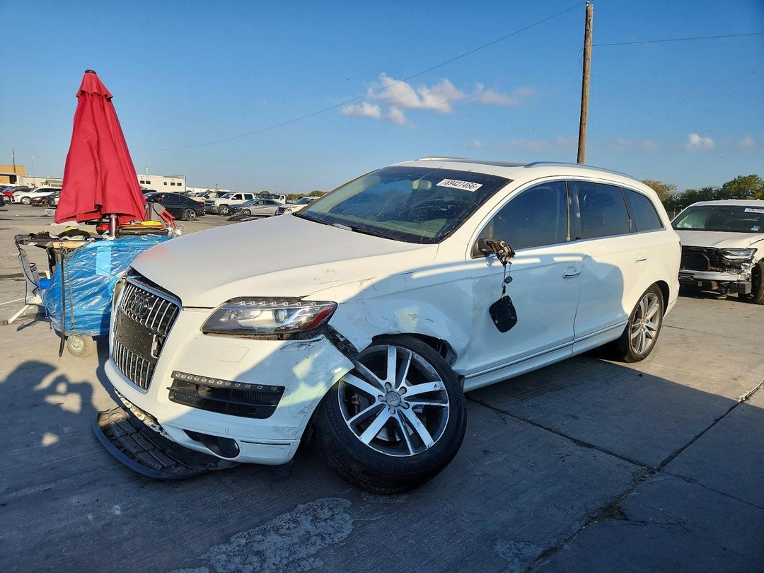 Vue de 2010 AUDI Q7 PRESTIGE, angle 1