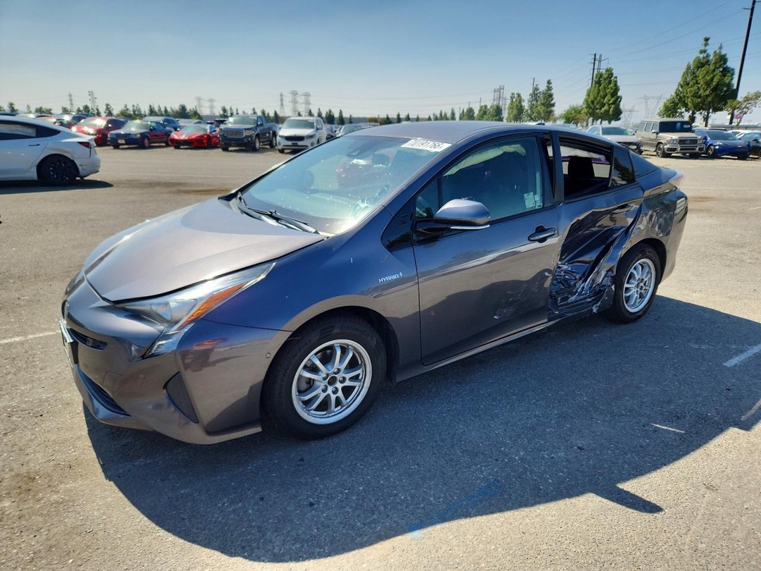 Vedere 2017 TOYOTA PRIUS TWO, unghi 1