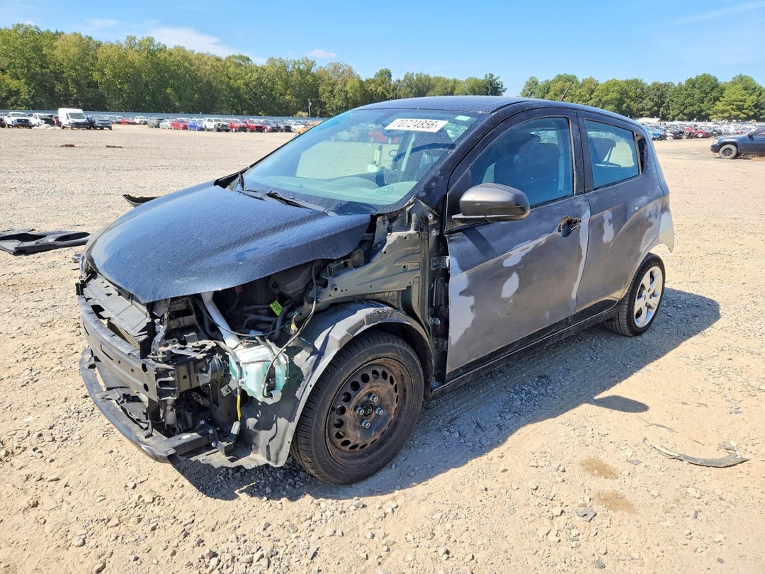 Vue de 2021 CHEVROLET SPARK LS, angle 1
