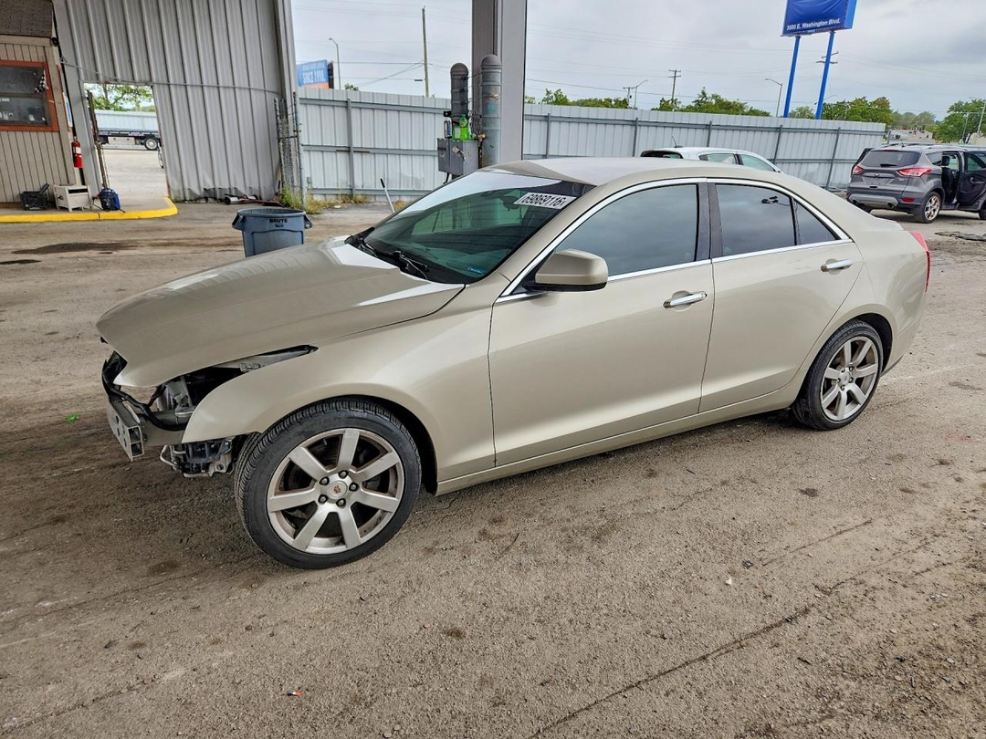 Vue de 2014 CADILLAC ATS, angle 1