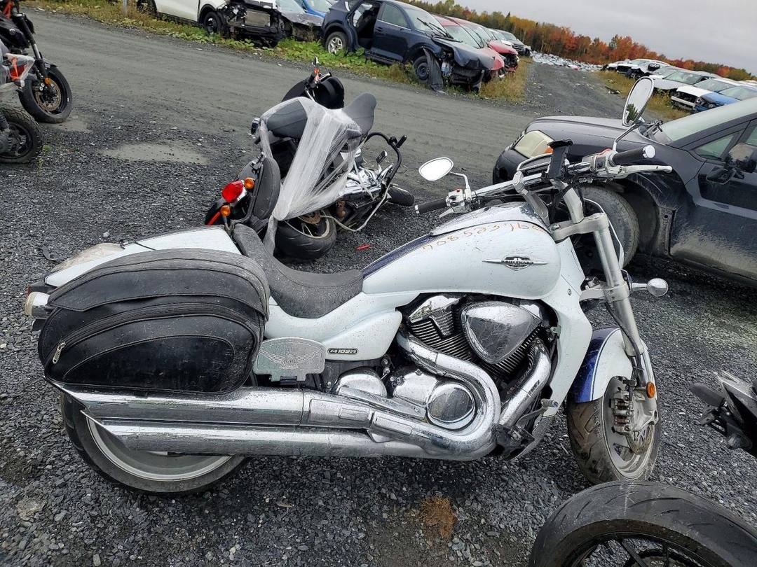 Vista de 2009 SUZUKI VZR1800, ángulo 1