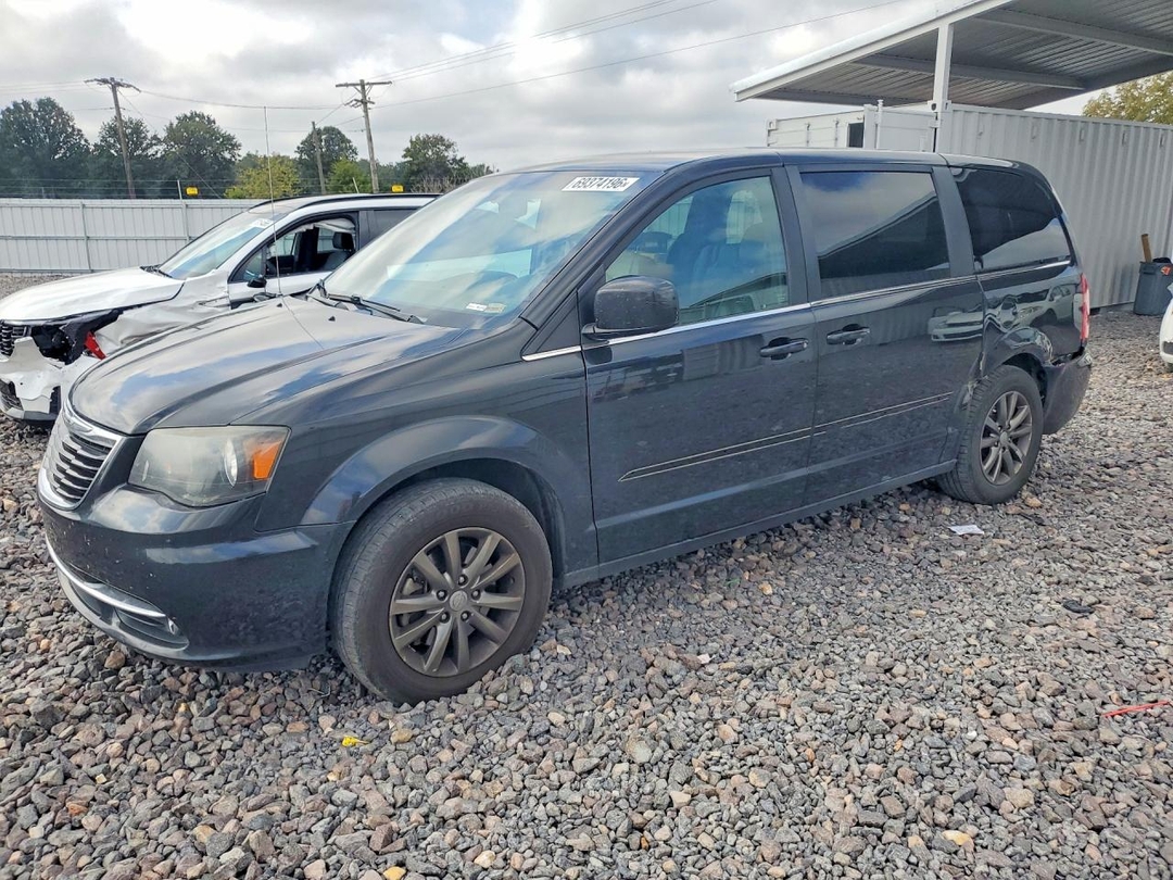 منظر 2015 CHRYSLER TOWN &amp; COUNTRY S، زاوية 1