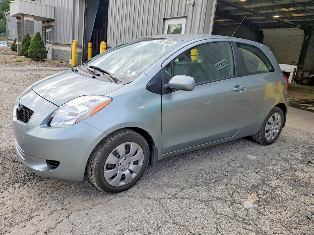 Vue de 2008 TOYOTA YARIS BASE, angle 1