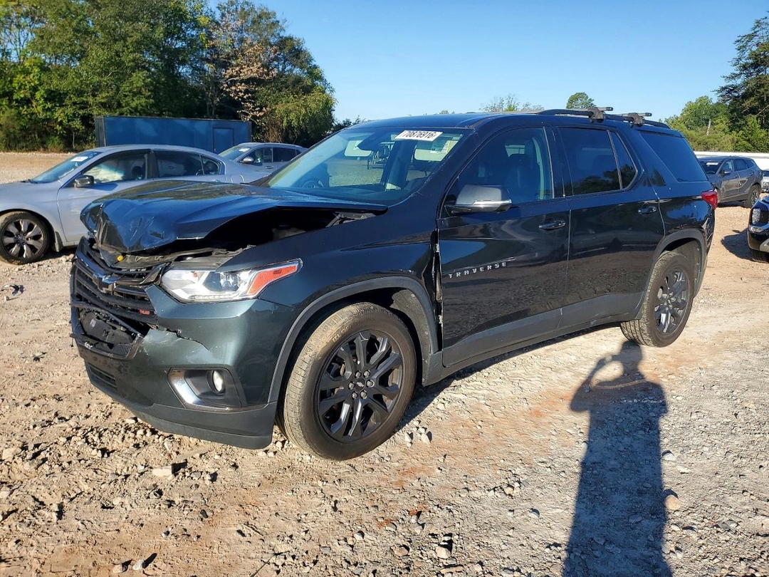 Вид 2020 CHEVROLET TRAVERSE RS, угол 1