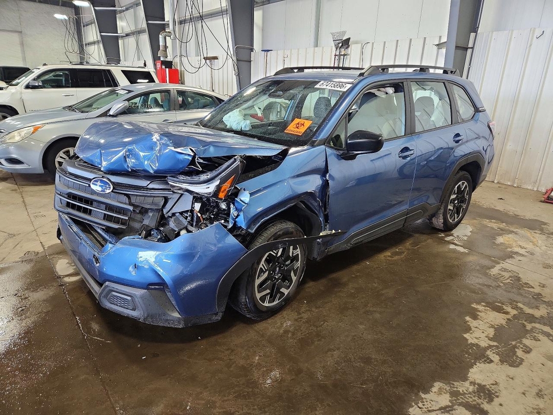 Vue de 2025 SUBARU FORESTER, angle 1