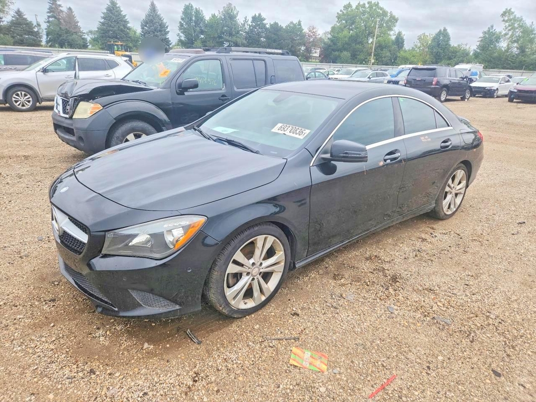 Vista de 2014 MERCEDES-BENZ CLA 250, ángulo 1