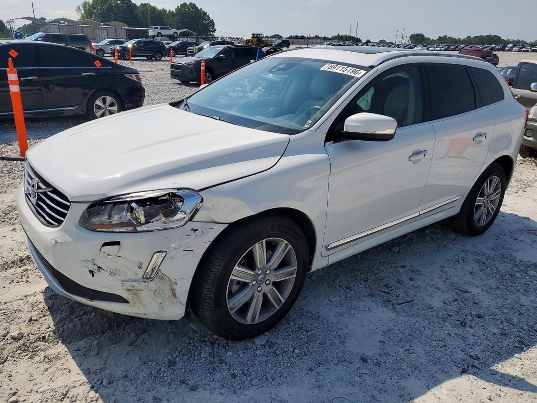 منظر 2017 VOLVO XC60 T5 INSCRIPTION، زاوية 1