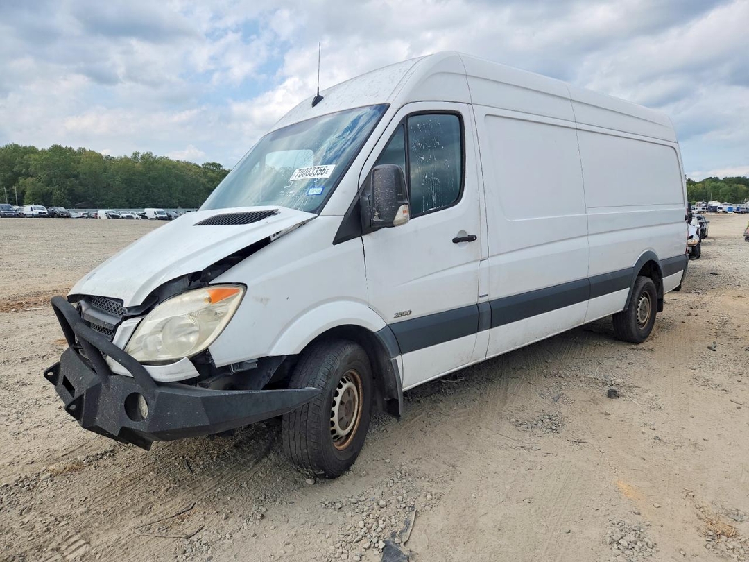 Вид 2013 MERCEDES-BENZ SPRINTER 2500, угол 1