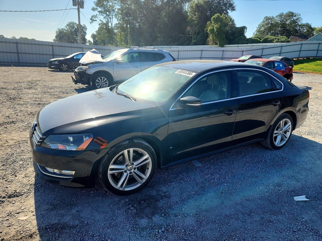 Вид 2014 VOLKSWAGEN PASSAT SE, угол 1