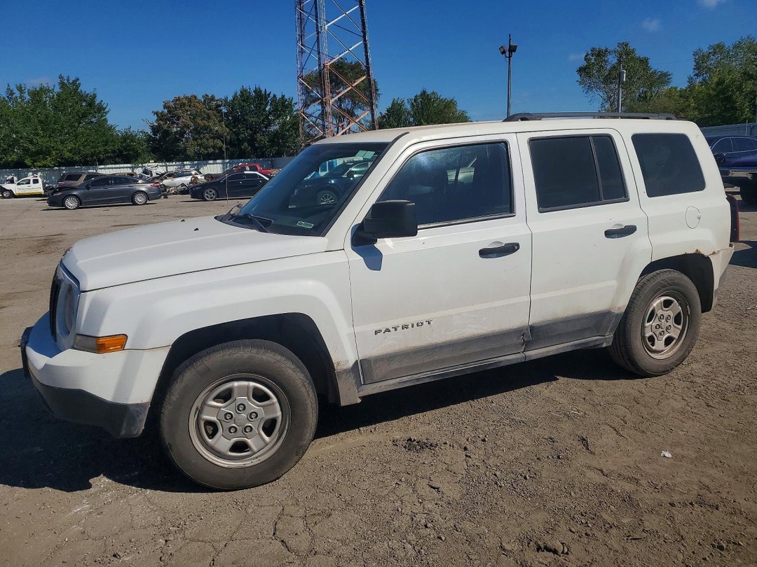 Vue de 2014 JEEP PATRIOT SPORT, angle 1