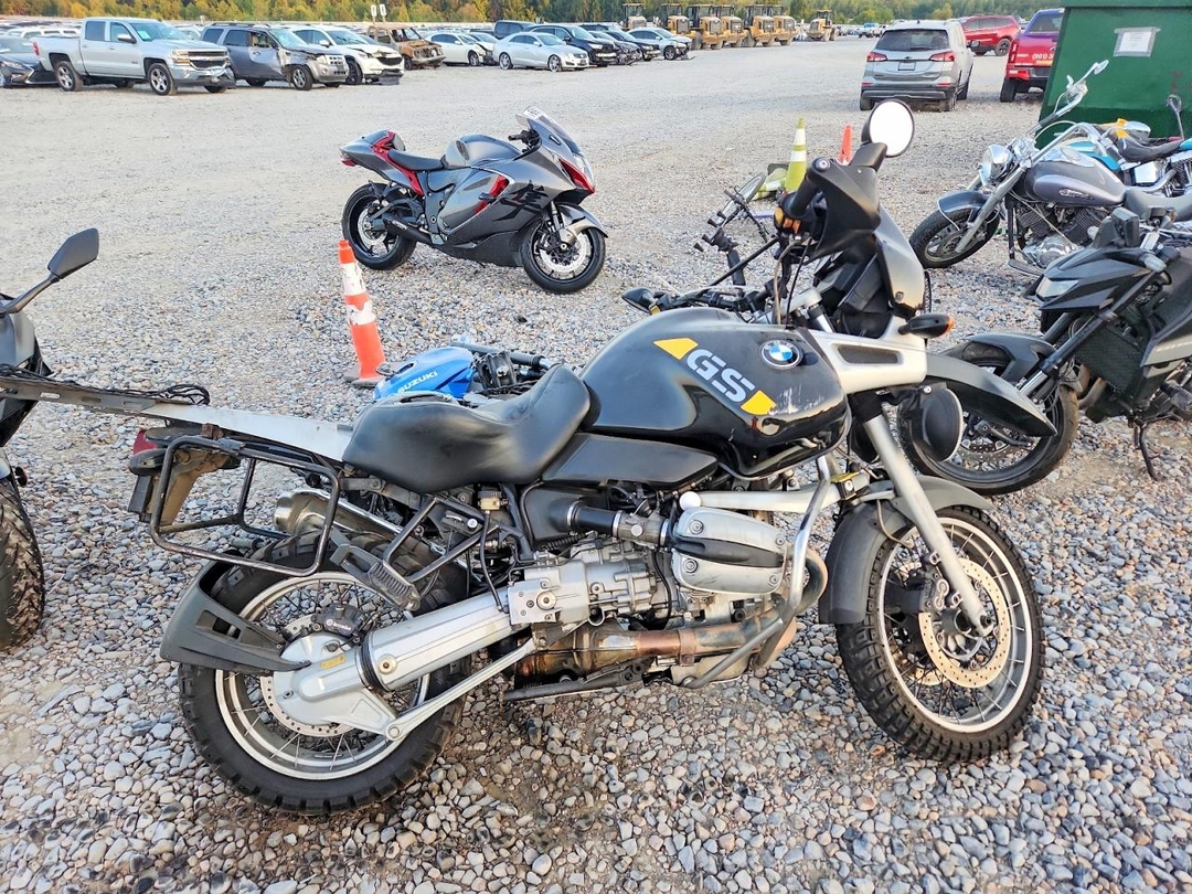 Vista de 1996 BMW R1100 GS, ángulo 1