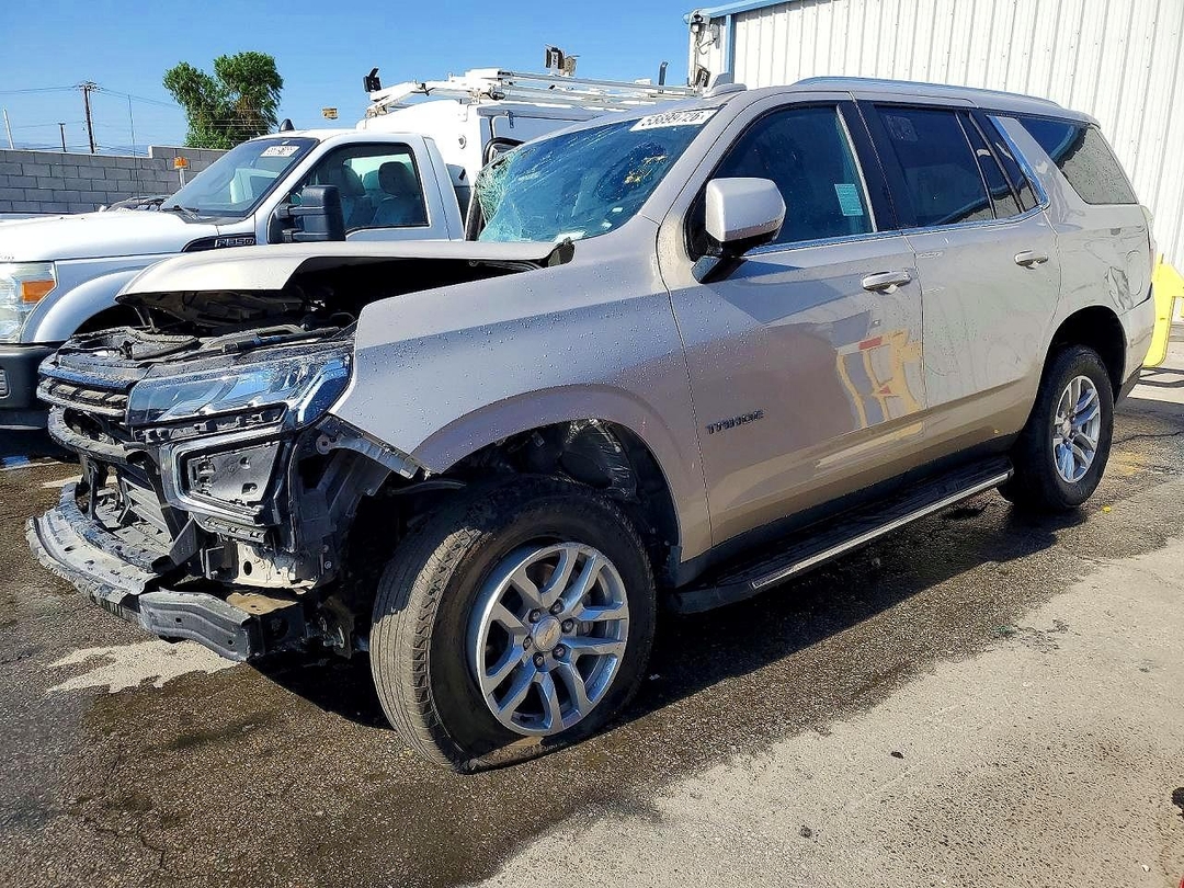 Vue de 2023 CHEVROLET TAHOE C1500 LT, angle 1