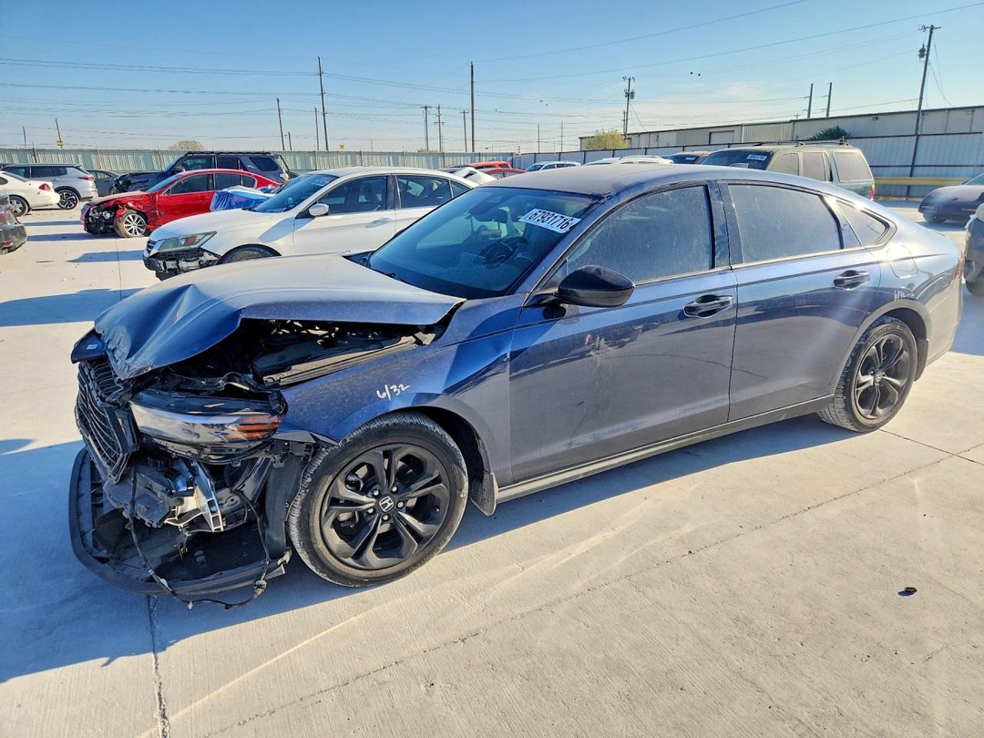 Vue de 2025 HONDA ACCORD SE, angle 1