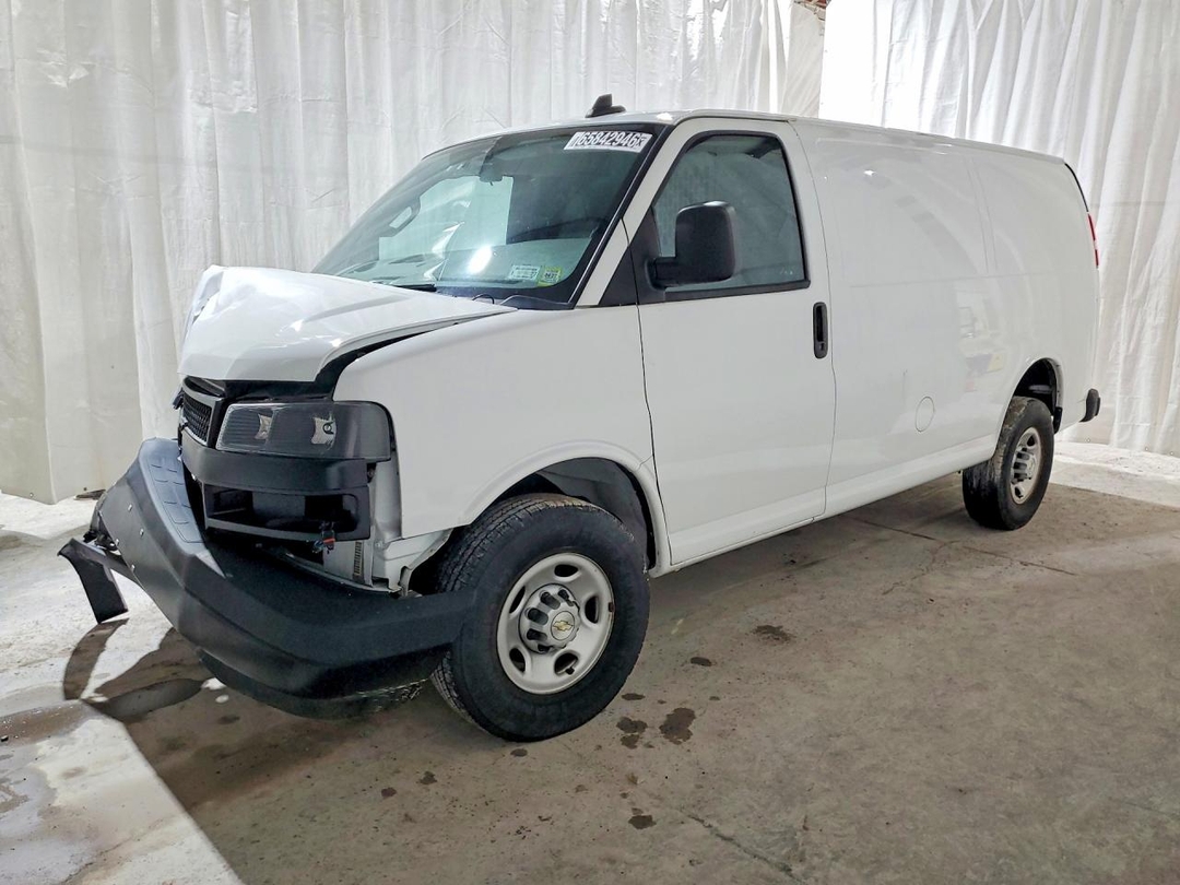 Vue de 2023 CHEVROLET EXPRESS G2500, angle 1