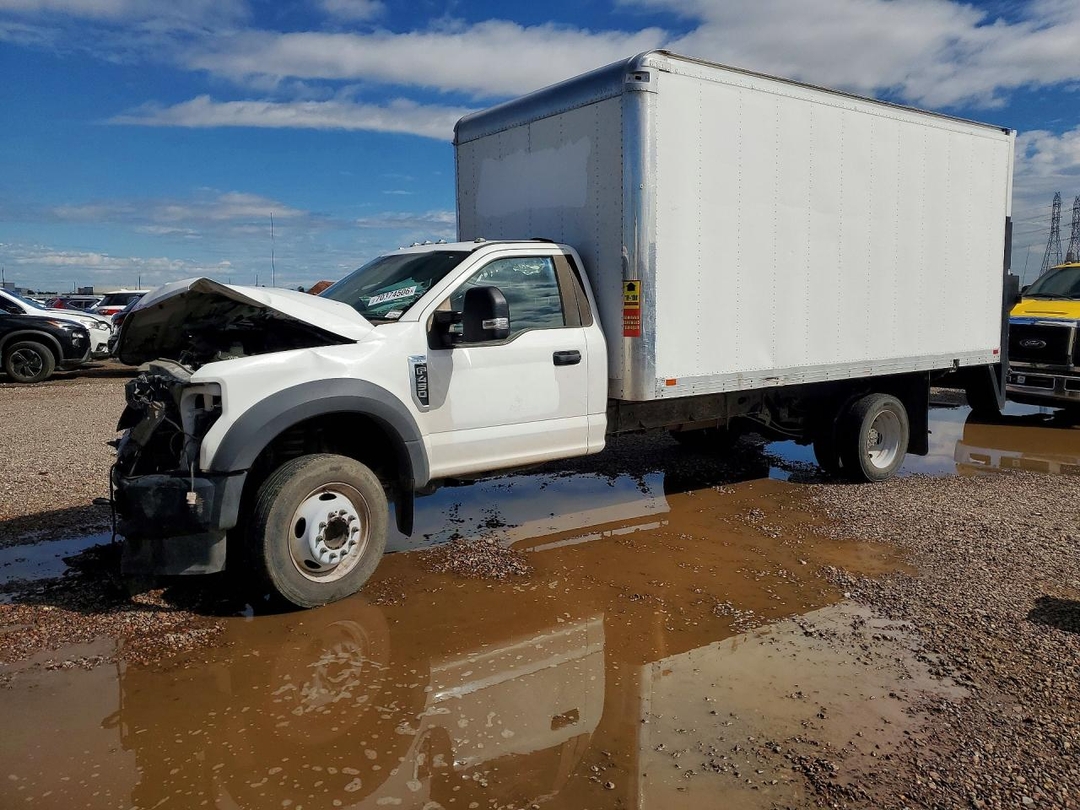 منظر 2020 FORD F450 BOX TRUCK، زاوية 1