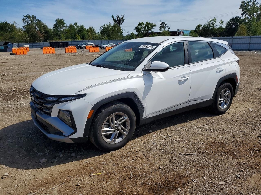 Вид 2025 HYUNDAI TUCSON SE, угол 1