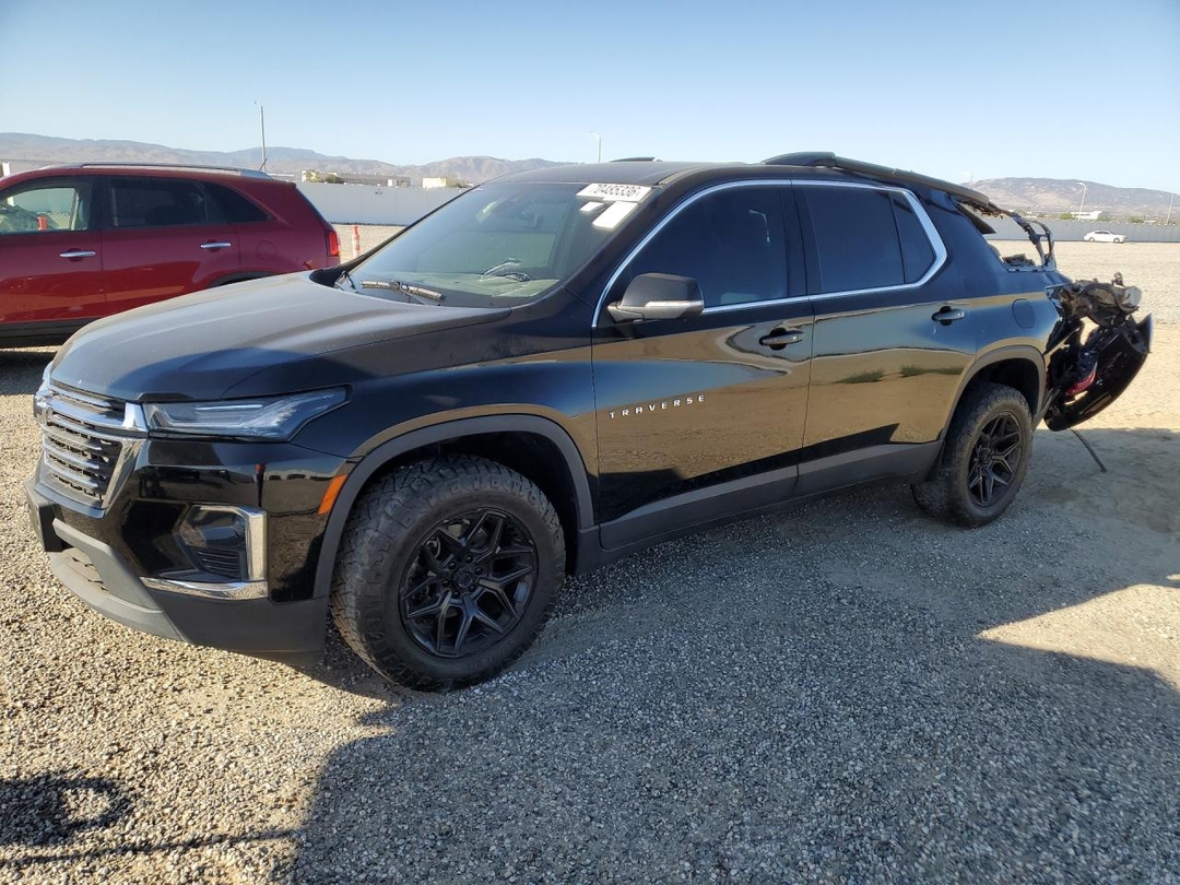 Вид 2023 CHEVROLET TRAVERSE LT, угол 1