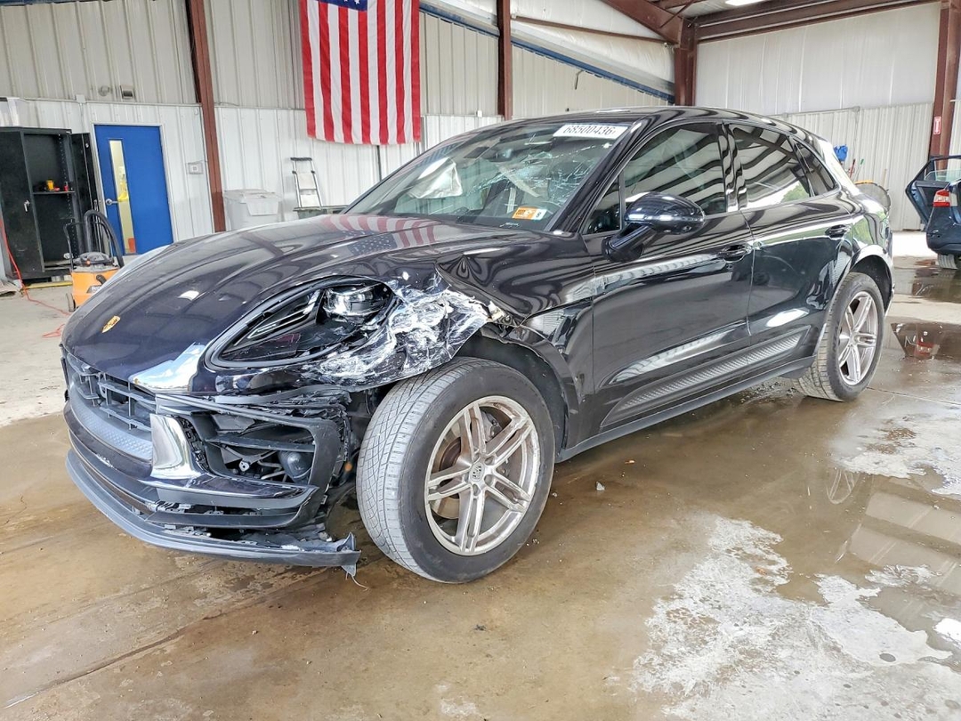 Вид 2022 PORSCHE MACAN, угол 1