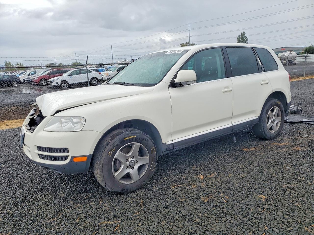 Vue de 2006 VOLKSWAGEN TOUAREG 3.2, angle 1