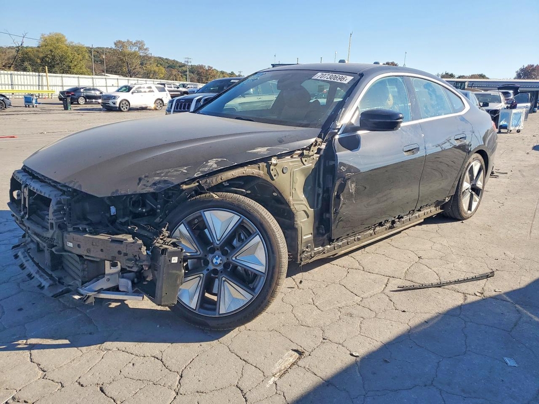 Вид 2025 BMW I4 EDRIVE 40, угол 1