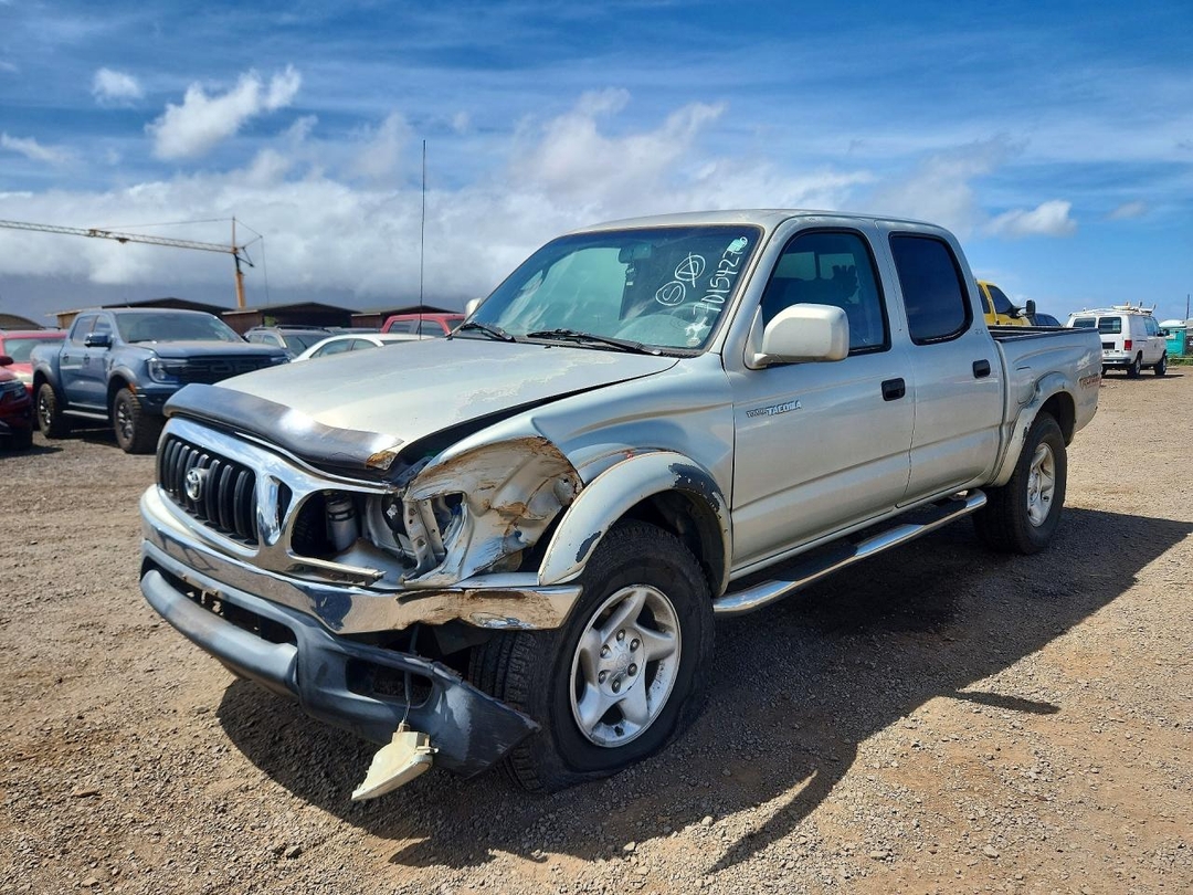Vue de 2004 TOYOTA TACOMA PRERUNNER V6, angle 1