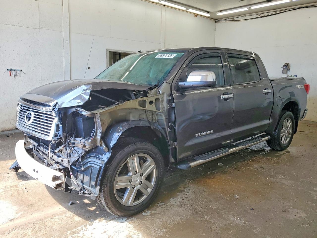 Vue de 2011 TOYOTA TUNDRA CREWMAX LIMITED, angle 1