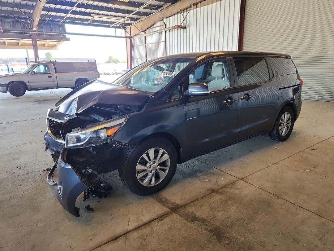 Вид 2017 KIA SEDONA LX, угол 1